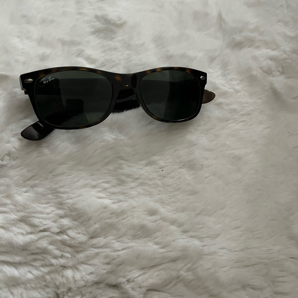 Ray-Ban Classic Tortoise Sunglasses